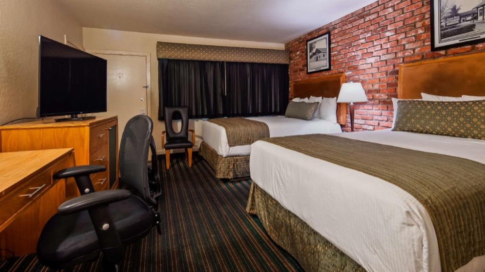 Best Western Pine Tree Motel Image 22