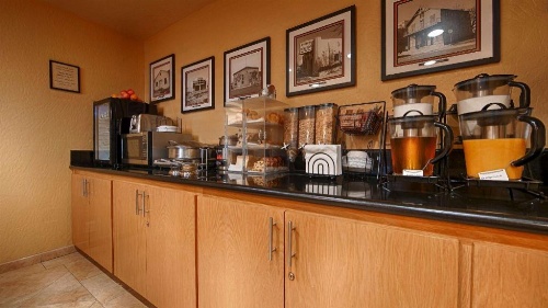 Best Western Pine Tree Motel image 29